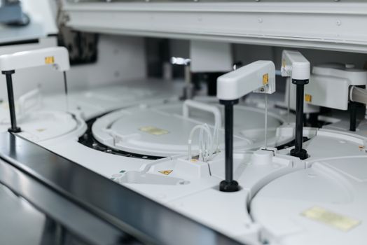 Karboplatin İlacı Erken Evre Üçlü Negatif Meme Kanserinde Tedavi Başarısını Artırıyor